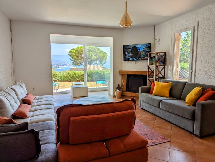Villa Avec Piscine, Vue Mer, Plage à 15mn à Pied - Sagone