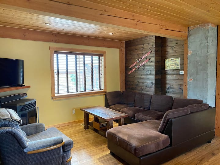 Heritage House Near Downtown Revelstoke - Revelstoke