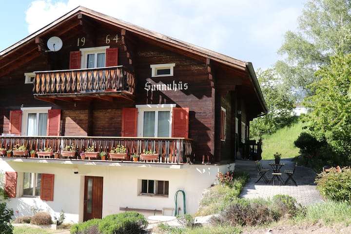 Ferienwohnung Im "Sunnuhüs" - Bürchen