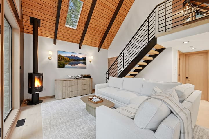 Eden Ridge — A Luxury Forest A-frame - Ashford, WA