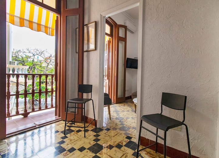 Top Location/blackout-free Zone/wififree/city View - La Habana