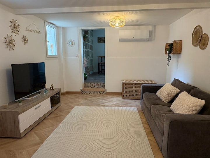 Joli Appartement Cosy, Situé Proche Gare Et Centre - Ussac
