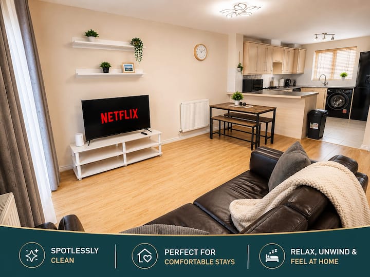 Clover Suite| Contractor House| Sleeps 10| Parking - Corby