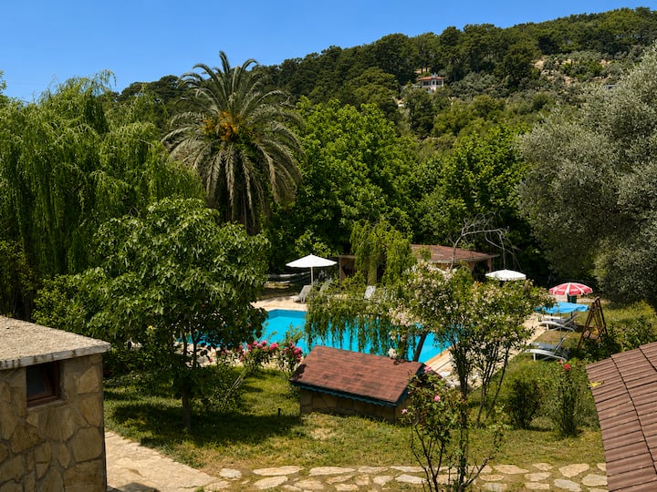 Doğada Kalkan Merkez Yakınında Havuzlu Bungalov - Kalkan