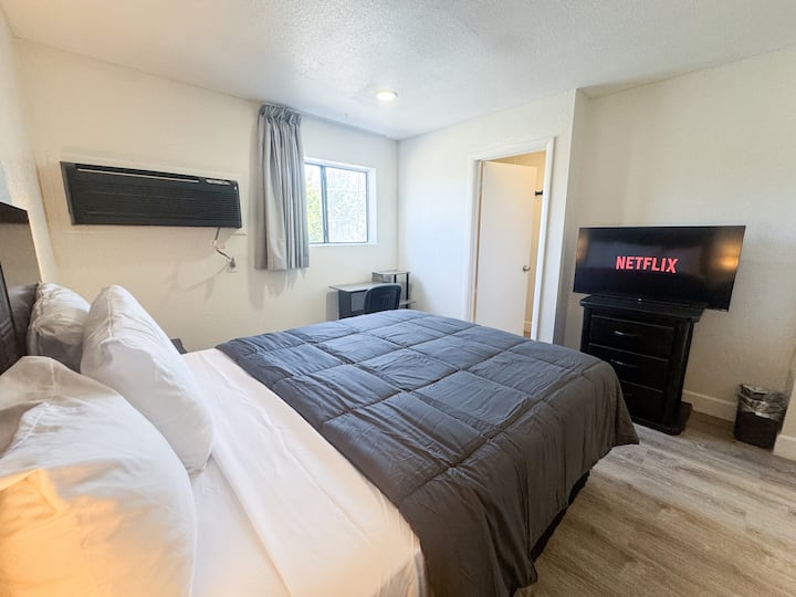Hotel Room: Upstairs Single Queen - Payson, AZ