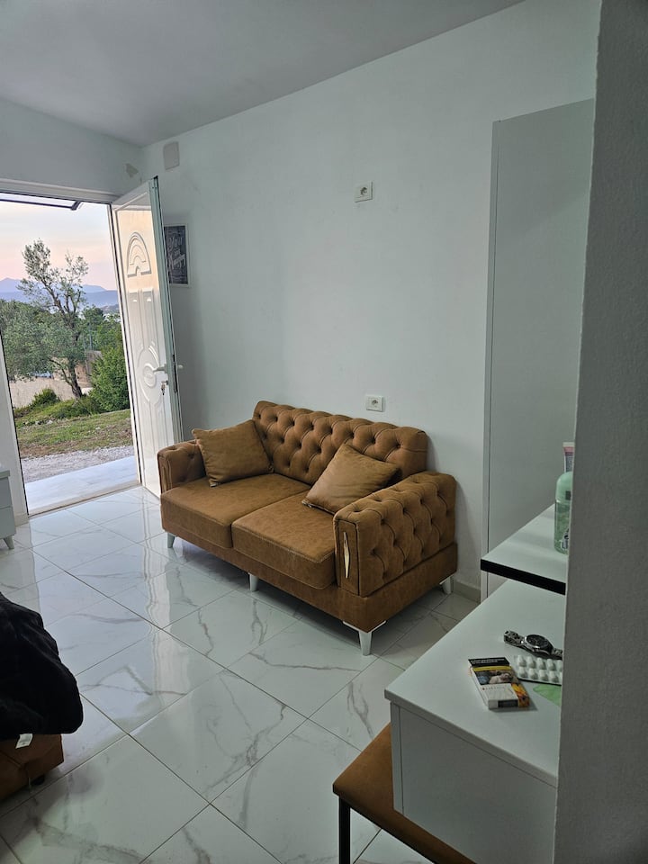 “Cozy Family Studio" - Ksamil