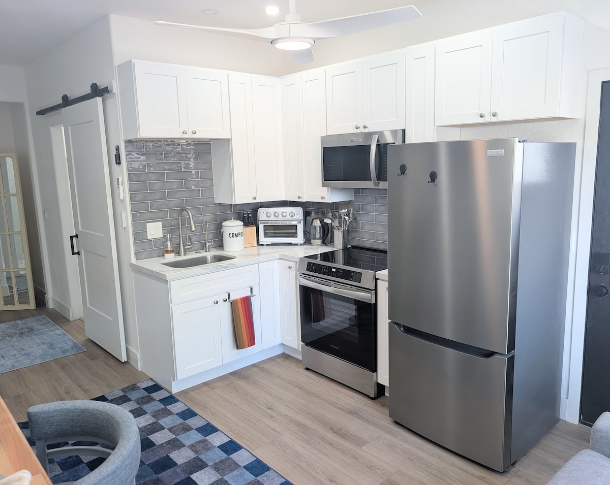 Private Desert Studio | Pool, Spa & Full Kitchen - Apartments for Rent ...