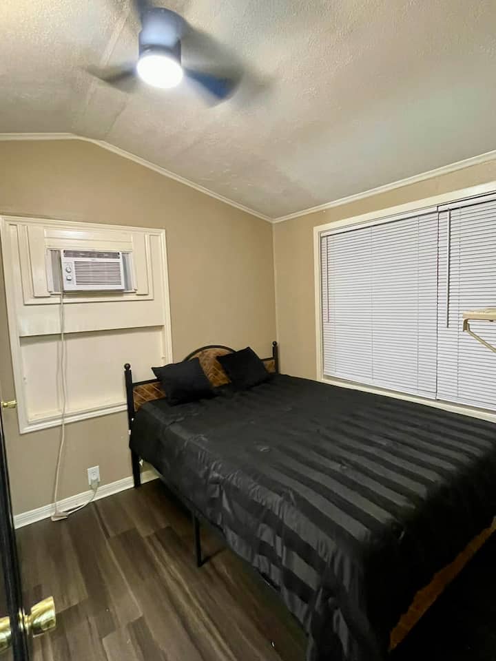 Comfortable And Peaceful Home Getaway - Freeport, TX