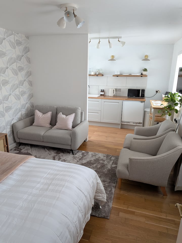 Studio Annex With Private Entrance - Jersey