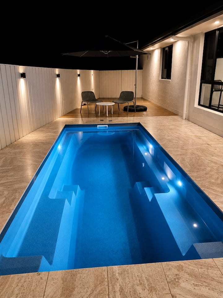 Luxury Private Home Pacific Pines - Dreamworld, Coomera