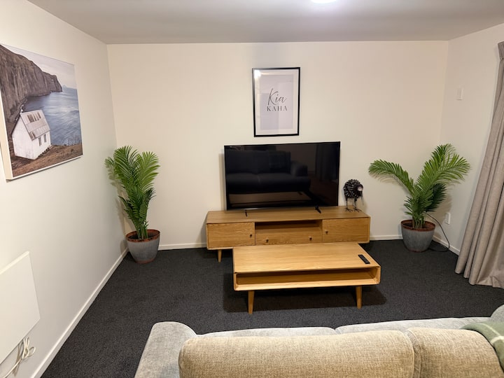 Beautiful Private Self Contained One Bedroom Unit. - Rolleston