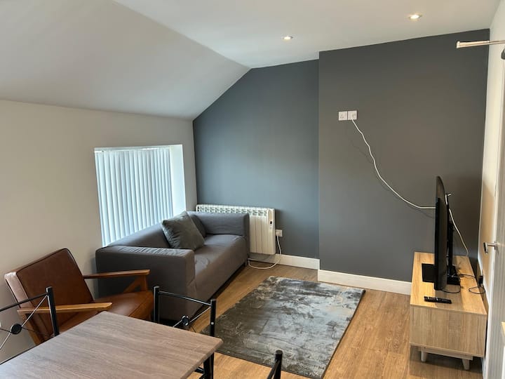 Modern Comfortable Apartment With Parking & Wifi - Liverpool
