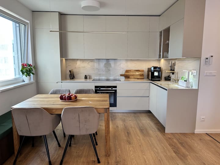 Elegant Luxury 4-bedroom Apartment - Bratislava