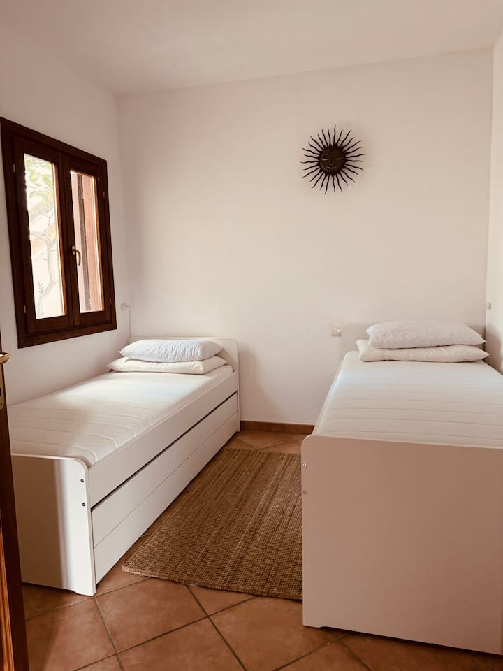Dhomë gjumi 2