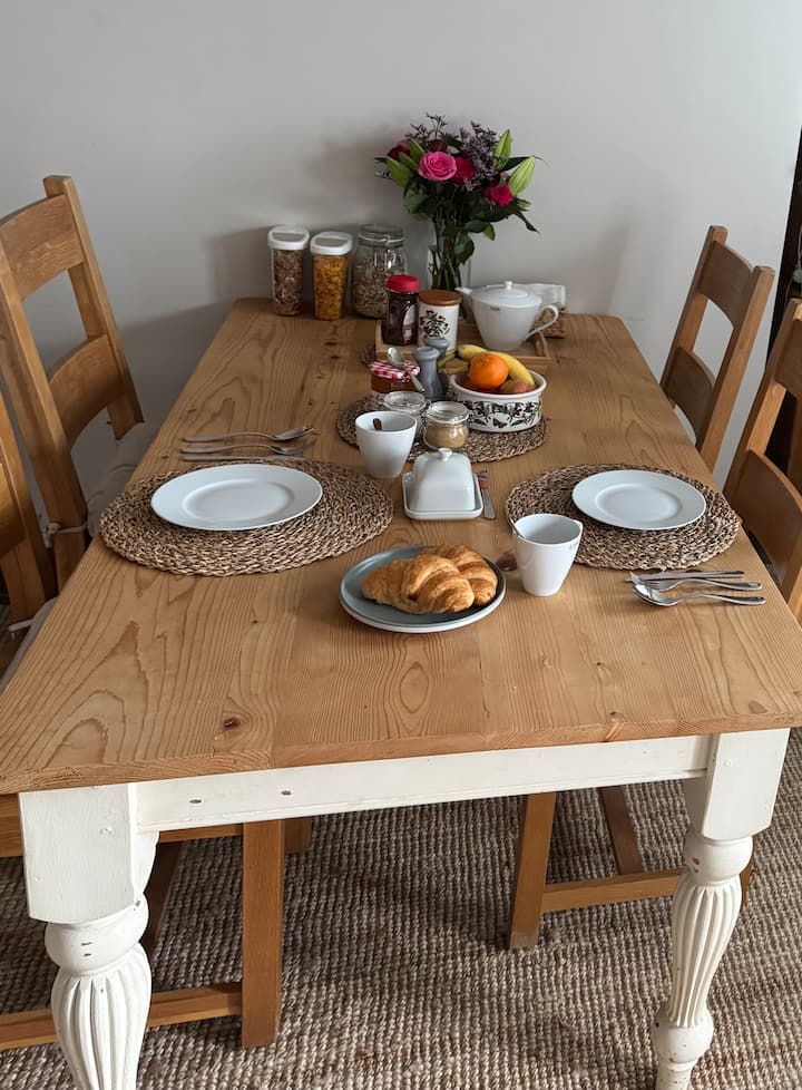 Two Bedroom Edwardian House. Pembrokeshire. Wales. - Fishguard