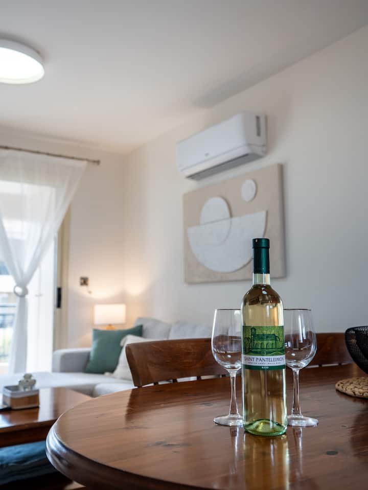 Germaine's Place 2br, Paphos, Walk To Faros Beach - Pafo