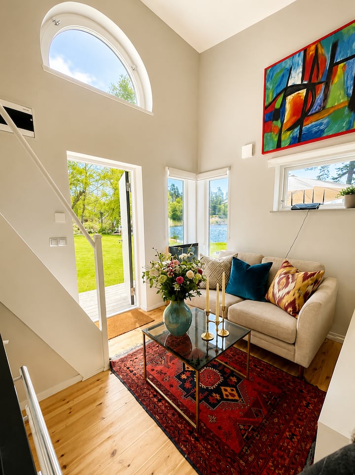 The Lake House | Private Shoreline & Kayaks - Suède
