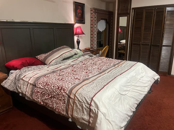 Sammy J Room - Lincoln, NE