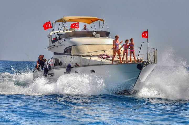 Denizin ÜZerinde Lüks Yaşam | Motoryat Konaklaması - Alanya