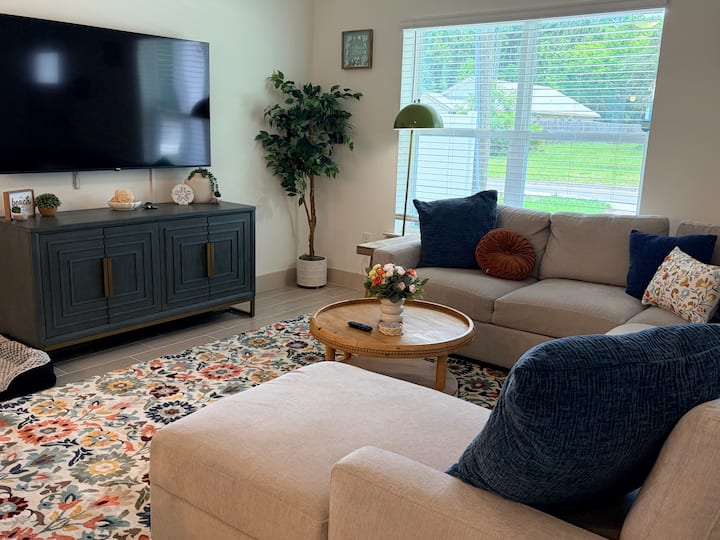 *New-two Homes Together • 5br/4ba • Near Downtown - St. Augustine Beach, FL