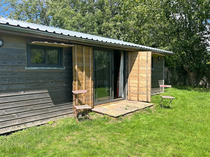 The Tractor Shed A Calm Oasis On Romney Marsh - Dungeness