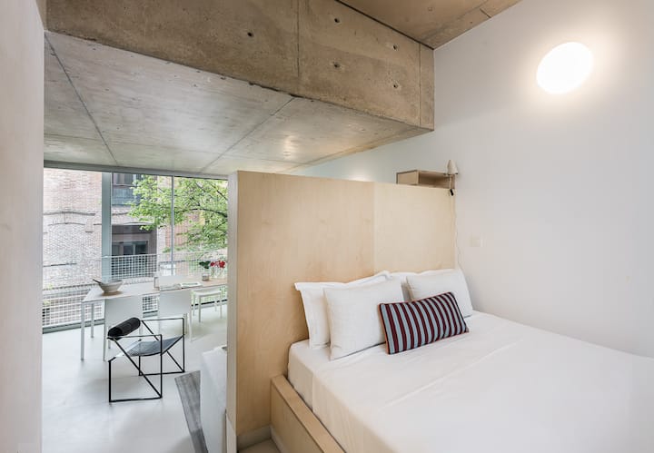Edmond Vibes Av. América Estudio - Chamartín