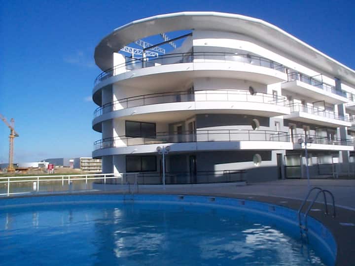 Rés. Du Lac-t2 Piscine, Parking Et Balcon + Clim ! - La Rochelle