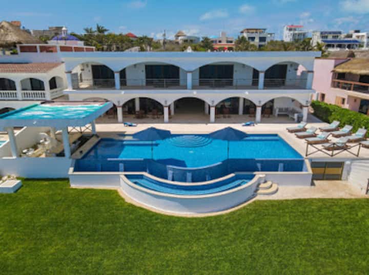 12 Suite Villa Directly On The Caribbean Waters - Isla Mujeres