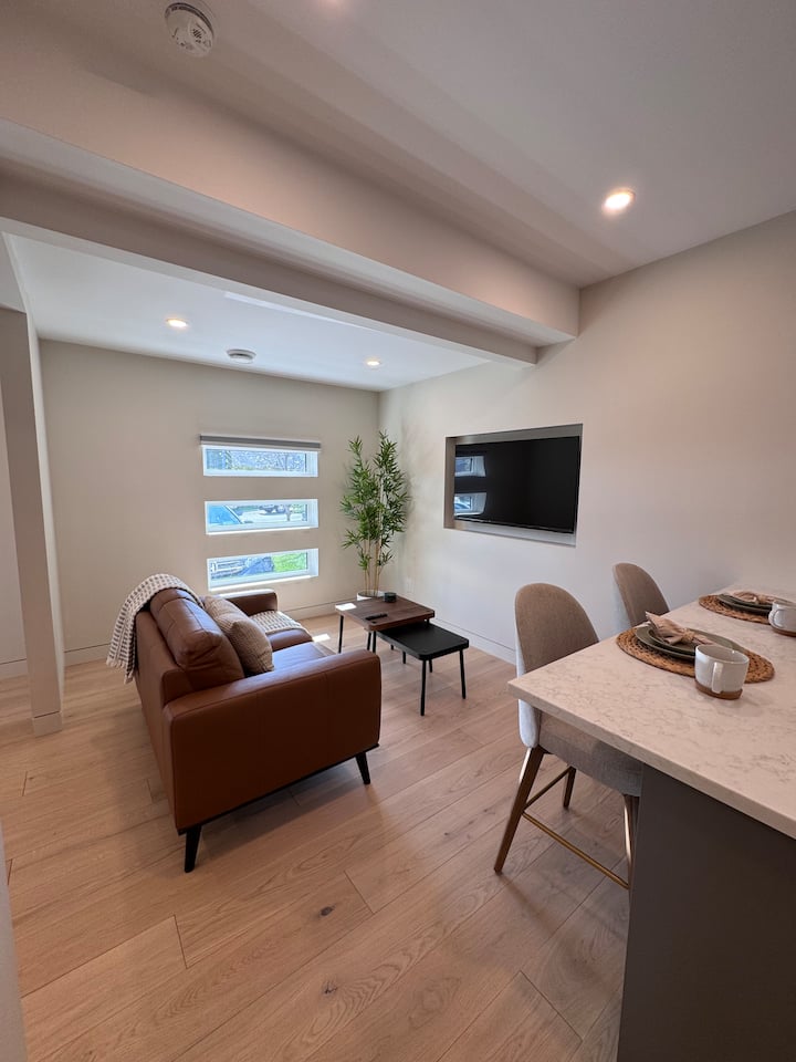 Luxury Garage Suite - Calgary