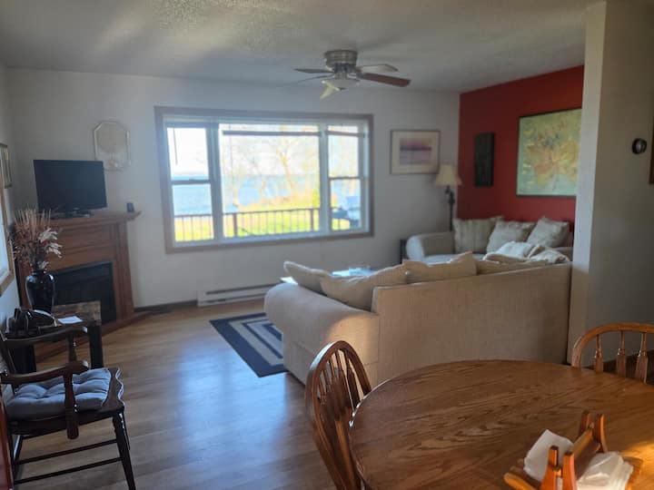 Cabin 4/ Beachfront | 2br | Lake Superior Views - Bayfield, WI