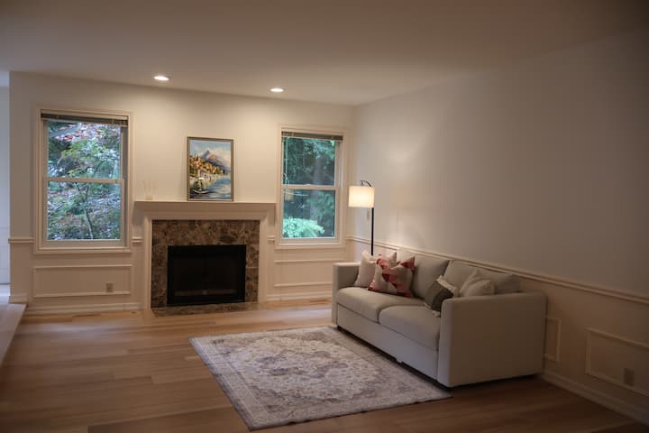 Remodeled Bellevue Home With A/c Near Microsoft - 貝爾維尤