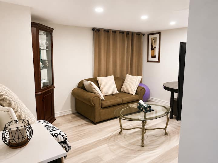 Spacious 3br Basement Suite Private Entry - Pickering