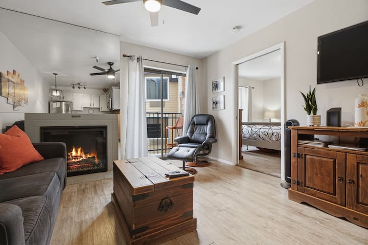 Park City 1 Bedroom Hot Tub, Pool & Bus Route - Park City, UT