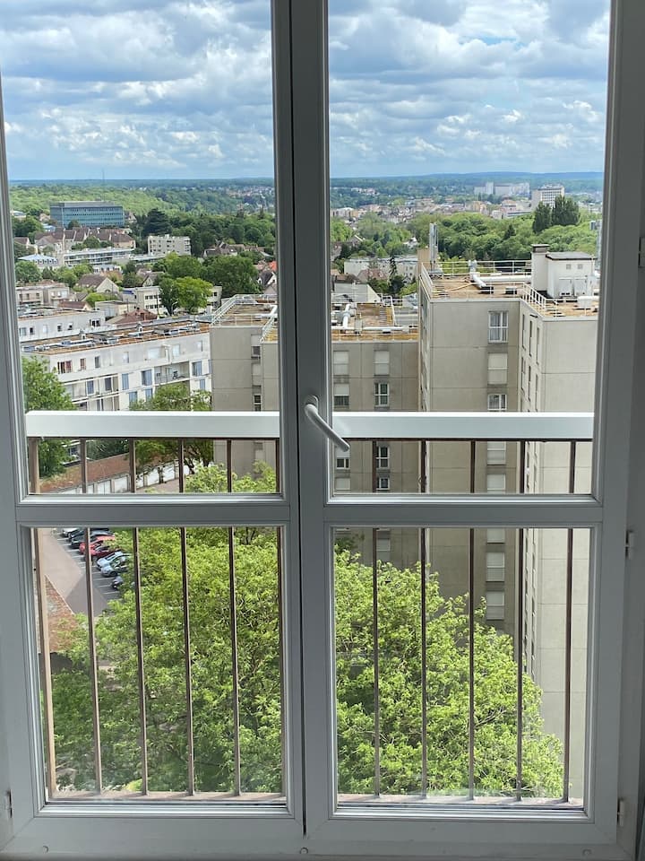 Chambre Privée Lumineuse Avec Une Vue Panoramique - Melun