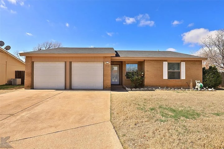 Nest On Chucker - Abilene, TX