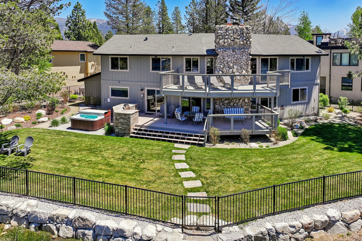 Pinecrest Cottage — view 2