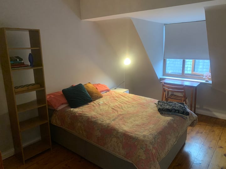 Kirwans Accommodation Room 2 (Queer Friendly) - Galway