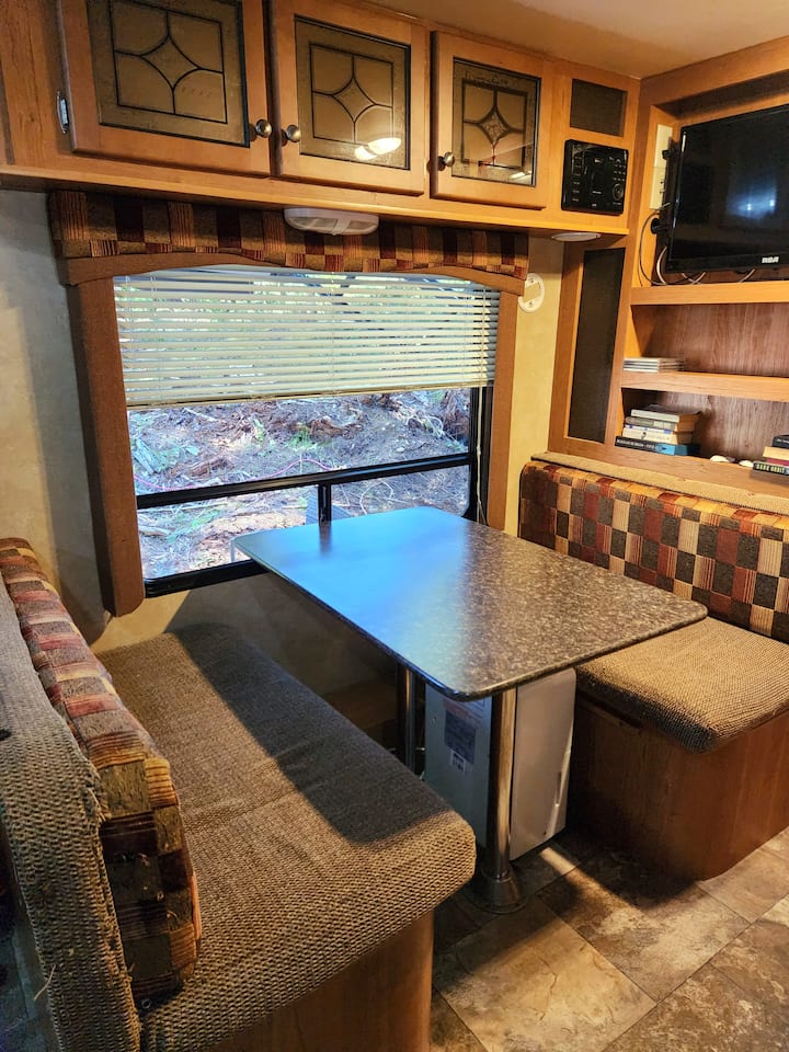 Forest Folk Haven Glamping Rv - Hornby Island