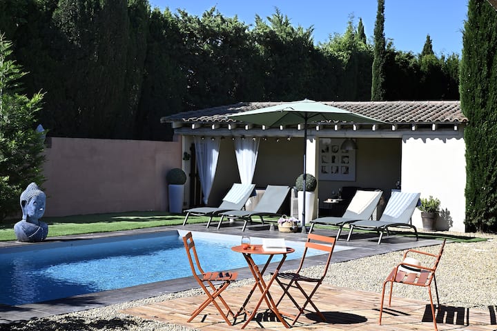 Villa De Provence Climatisée Avec Piscine Et Spa - Avignon