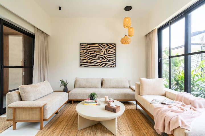 Living room image 2