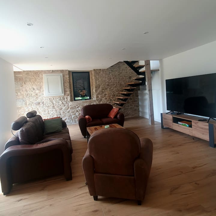 Maison De Charme Rénovée Avec Jardin - Proche Mer - Coutances