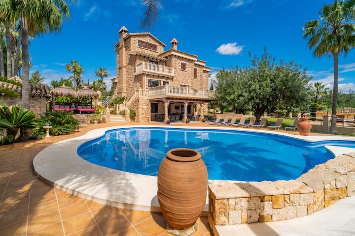Cubo's Villa Los Dos Reyes - Málaga, España
