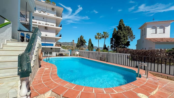 Fantástico Apartamento En 2 Línea De Playa, Nerja - Nerja