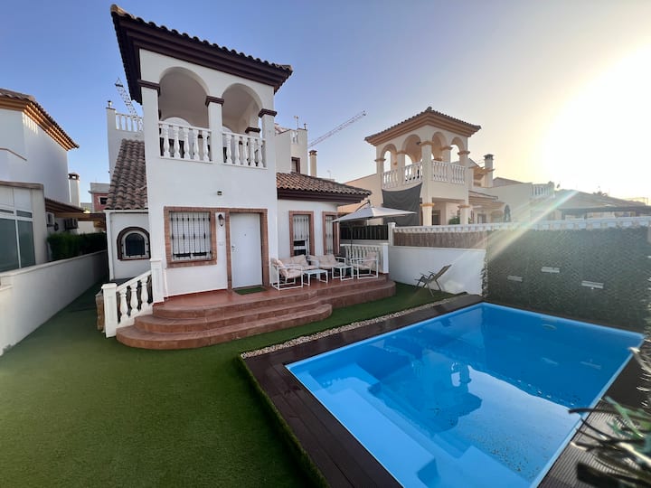 Relax Y Piscina En La Costa, Villa Habibi. - San Pedro del Pinatar