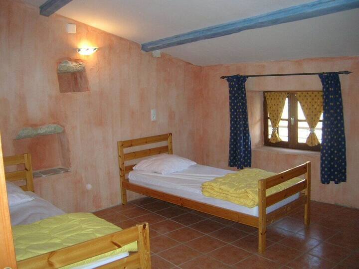 Dhomë gjumi 2