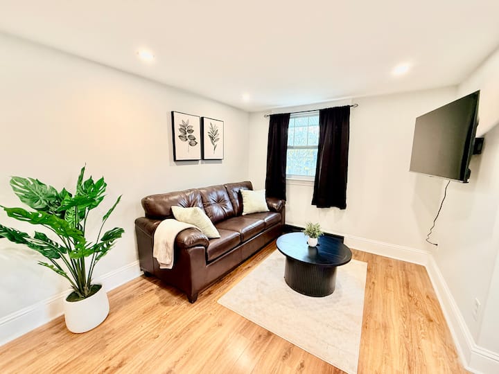 Cozy City Escape - Moncton