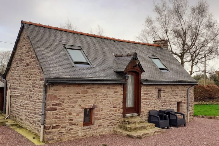 Gîte De Charme 2 Personnes Avec Jardin à Pléhédel - Plouézec
