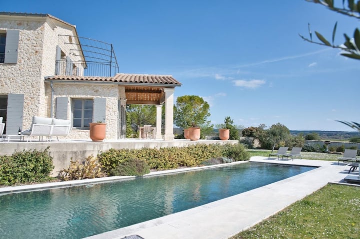 Villa Opus, 4ch, Piscine Chauffée, Vue Imprenable - Aubussargues