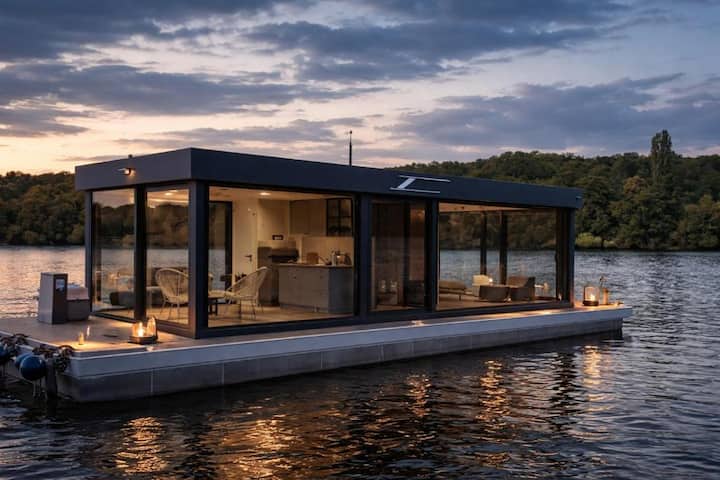 Luxus Hausboot - Exklusives Wohnen Auf Dem Wasser - Berlin