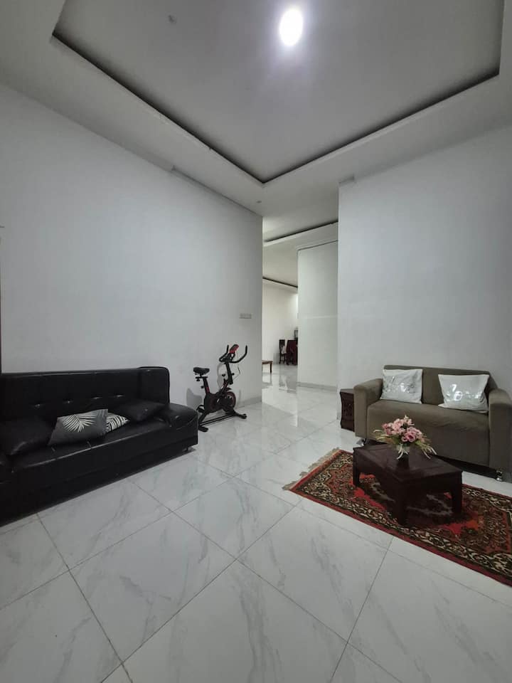 Villa Oma  Salabintana Sukabumi - Sukabumi